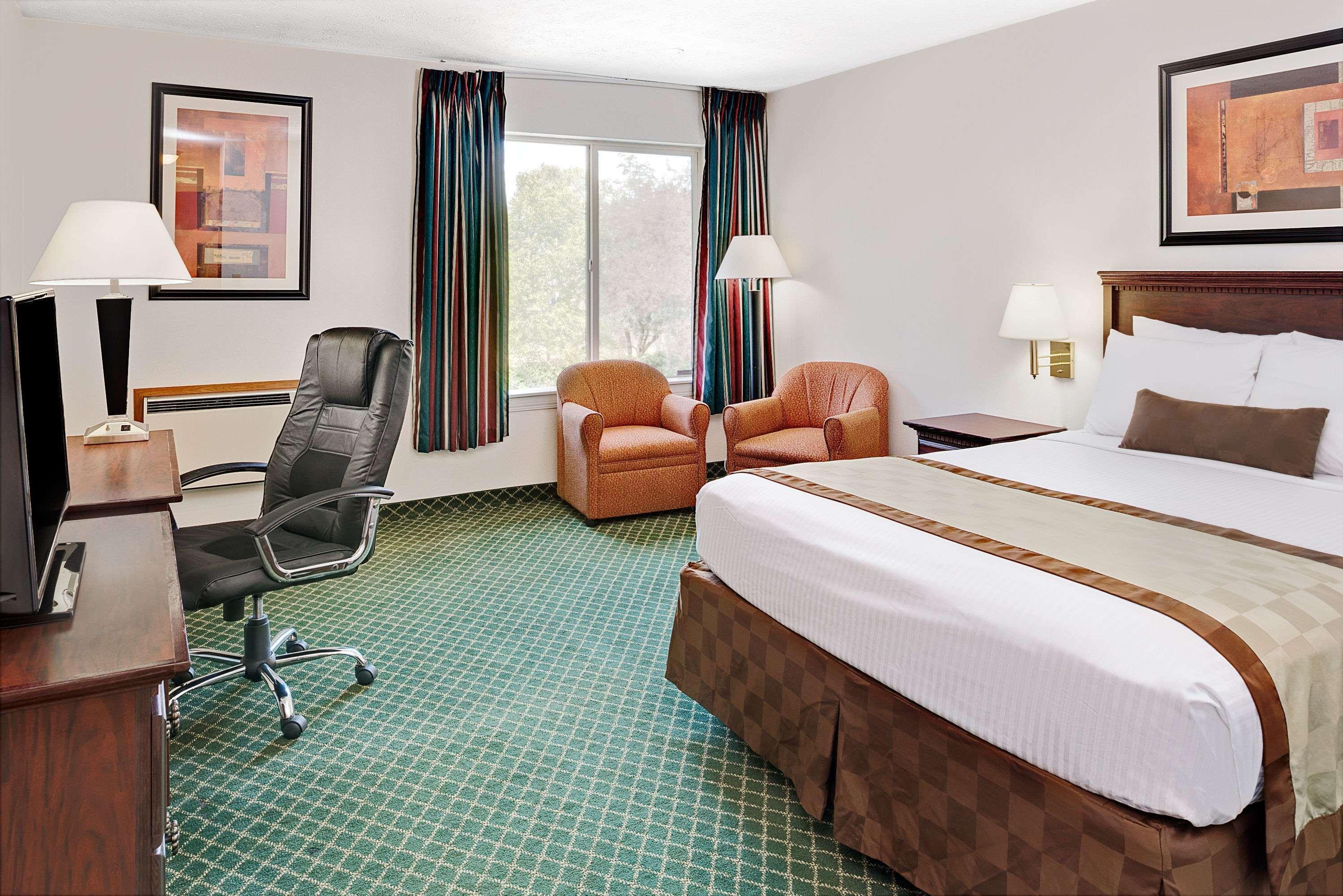 Ramada By Wyndham Spokane Valley Extérieur photo